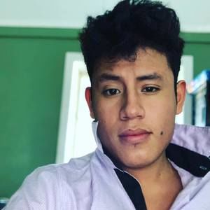 Meet your Posher, Héctor rodrigo